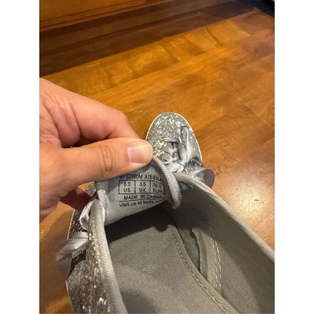 Woman’s Kate Spade  Keds sneakers size 6 glitter